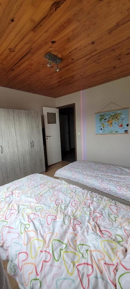 Maison De Campagne Bièvre Exteriör bild