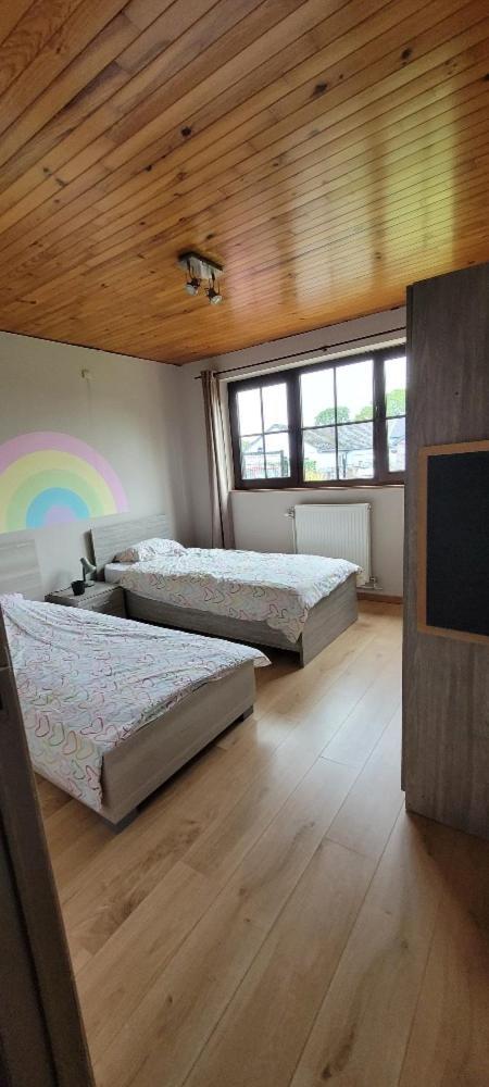 Maison De Campagne Bièvre Exteriör bild